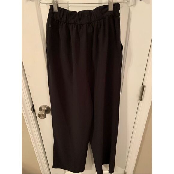 Lululemon black high waisted pants with pockets no size tag fits 0-2 - Picture 5 of 6